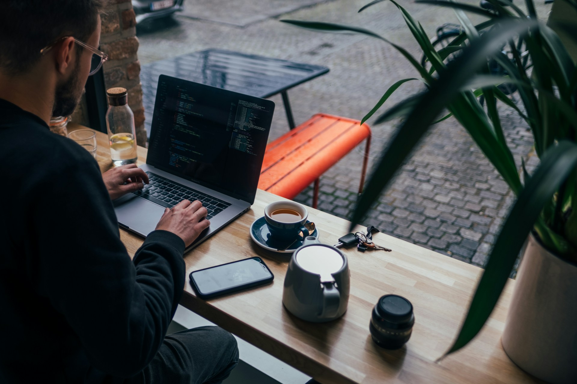 Cheapest way to sell digital products with no monthly subscription